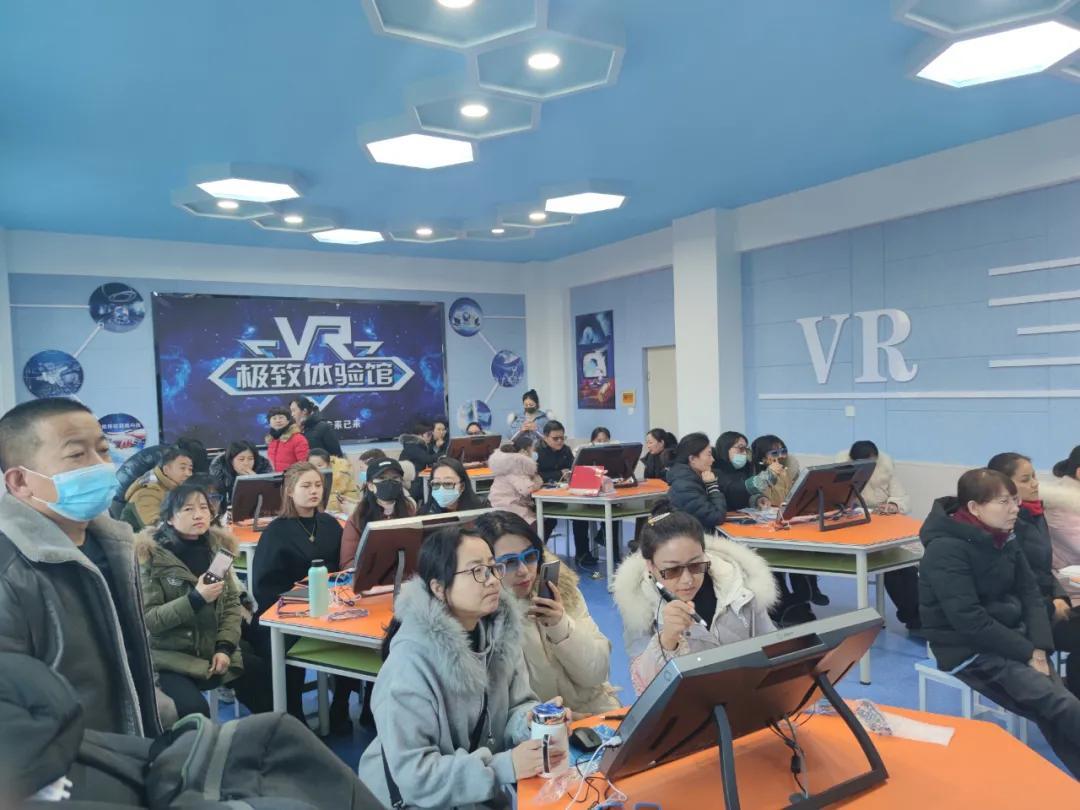 VR/AR技术如何提升教育体验与效果,流程优化全域掌控_畅通版62.23.40